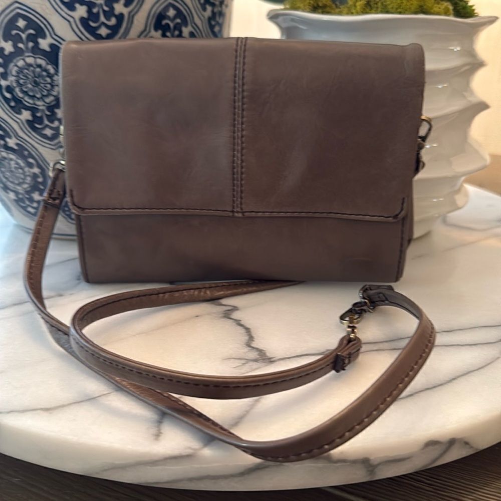 NWT Jetty Hobo International Convertible 100%
Leather Shoulder Bag hobo tag only